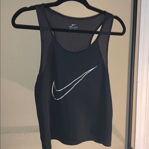 Nike women’s workout top